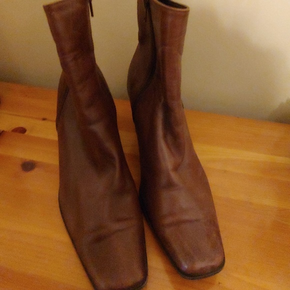Boots - Picture 2 of 3